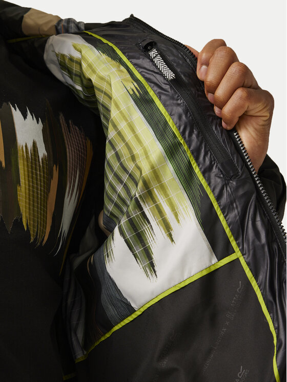Regatta Regatta Зимова куртка Christian Lacroix Congenies RMN262 Чорний Relaxed Fit