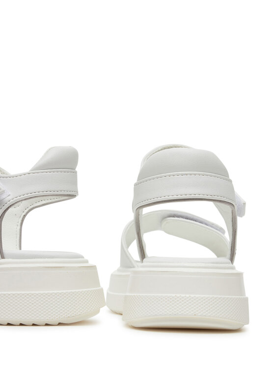 Calvin Klein Jeans Calvin Klein Jeans Sandali V3A2-82047-1013X M Bela