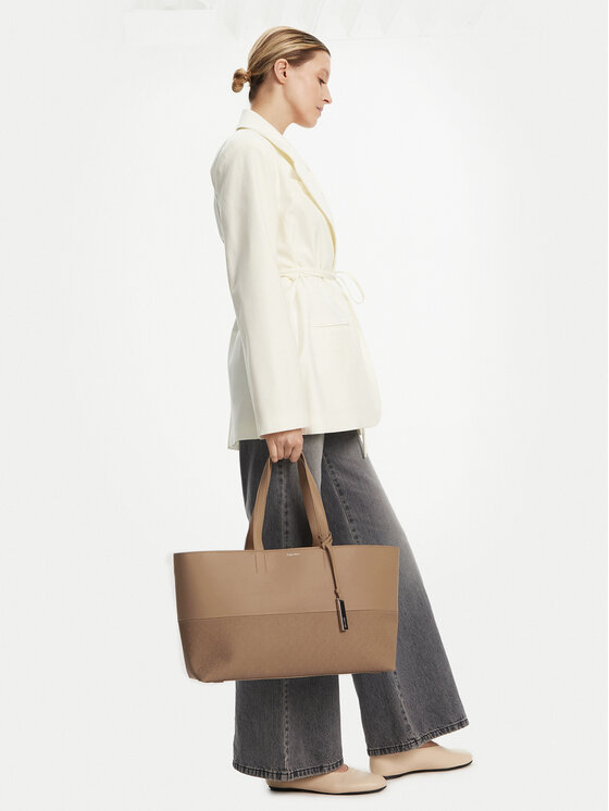 Calvin Klein Calvin Klein Torbica Ck Mixmedia Shopper_Mono K60K613166 Bež