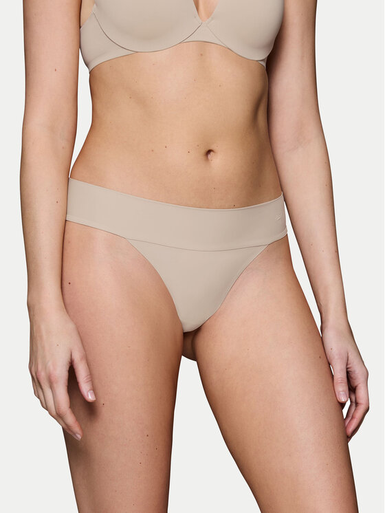 Triumph Stringi Make-Up Illusion 10218386 Beżowy