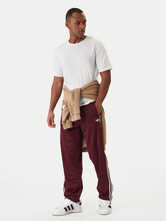 adidas adidas Spodnji del trenirke KE1651 Bordo rdeča Regular Fit