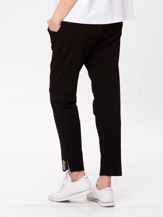 Look Made With Love Look Made With Love Spodnie damskie Look 824 Great black Czarny Loose Fit