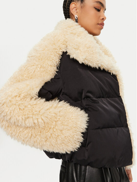 Patrizia Pepe Patrizia Pepe Cappotto in shearling 2O0141 A542 Nero Regular Fit