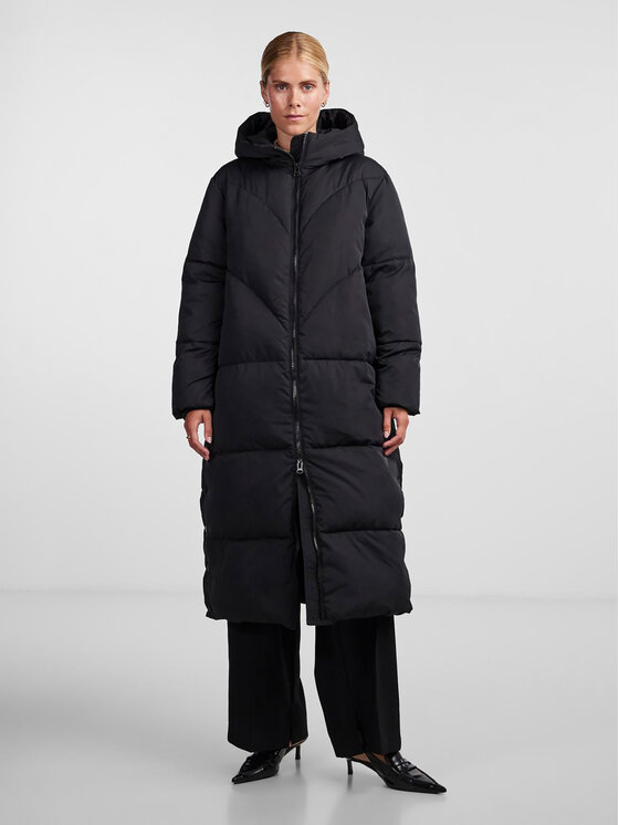 YAS Vatovaná bunda 26030707 Čierna Regular Fit