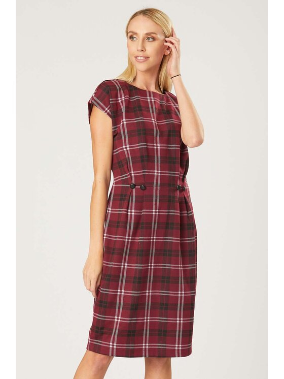 QUIOSQUE QUIOSQUE Sukienka codzienna NONPEPITA DRESS Różowy Regular Fit