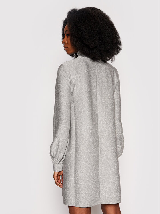 Vestito di maglia Dallas 66219721 Argento Relaxed