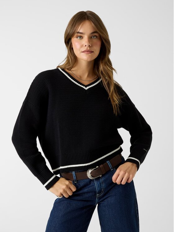 Guess Jeans Guess Jeans Svetr 183557 Černá Classic Fit