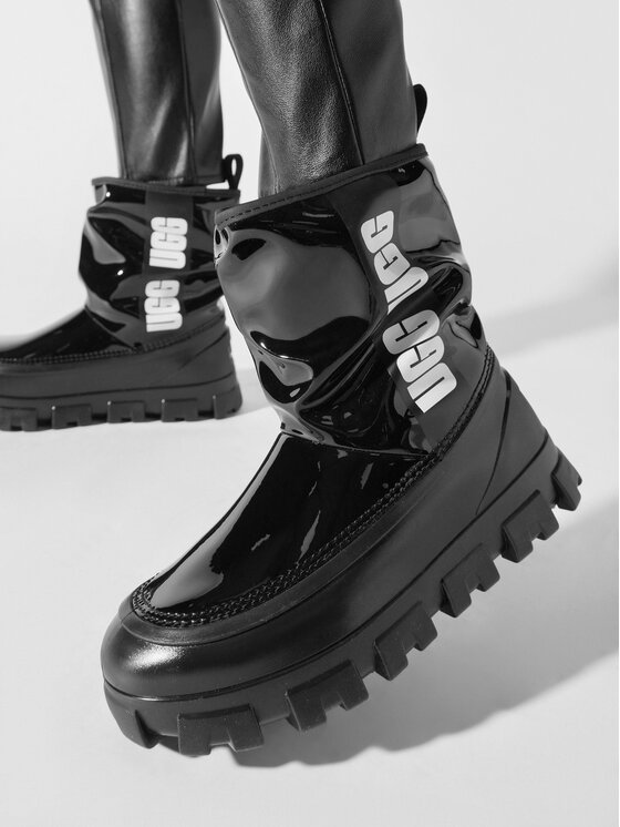 ☆【UGG】☆W Classic Brellah Mini Rain Boot☆Black☆ Amazon.com | UGG Women's Classic Brellah Mini Boot, Black, 6