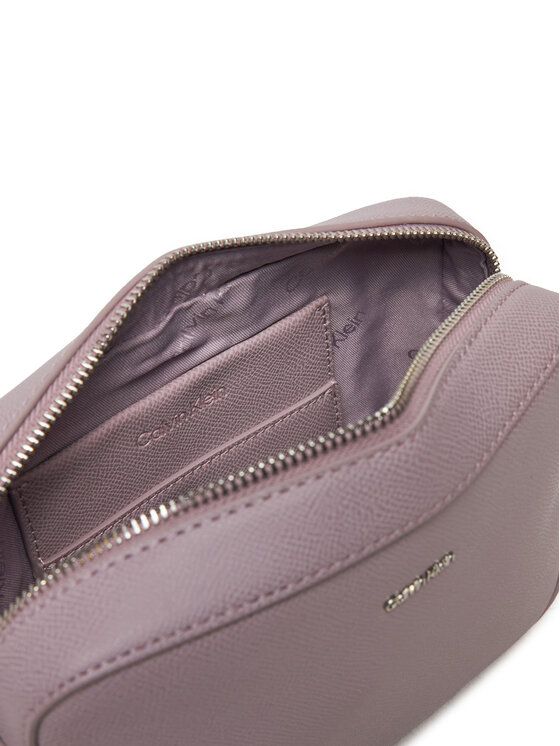 Calvin Klein Calvin Klein Τσάντα Ck Must Small Camera Bag_Caviar K60K613084 Μωβ