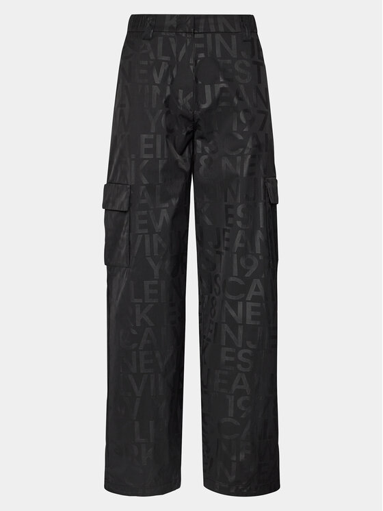 Calvin Klein Jeans Calvin Klein Jeans Pantaloni din material Loose Logo Aop Cargo Pant J20J222596 Negru Regular Fit