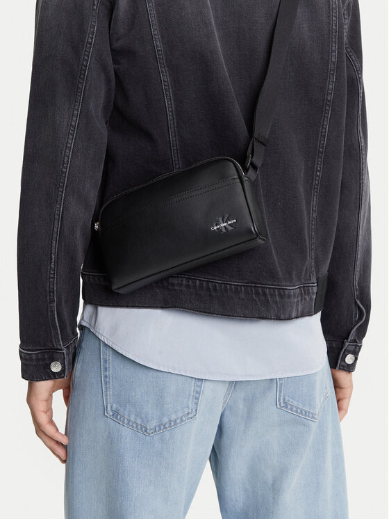 Calvin Klein Jeans Calvin Klein Jeans Crossover torbica Mono Logo Camera Bag 22 LV04G3015G Crna