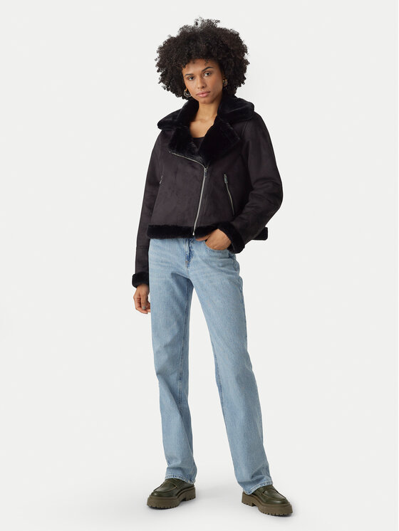Vero Moda Vero Moda Kožuch Peggy 10290150 Čierna Regular Fit