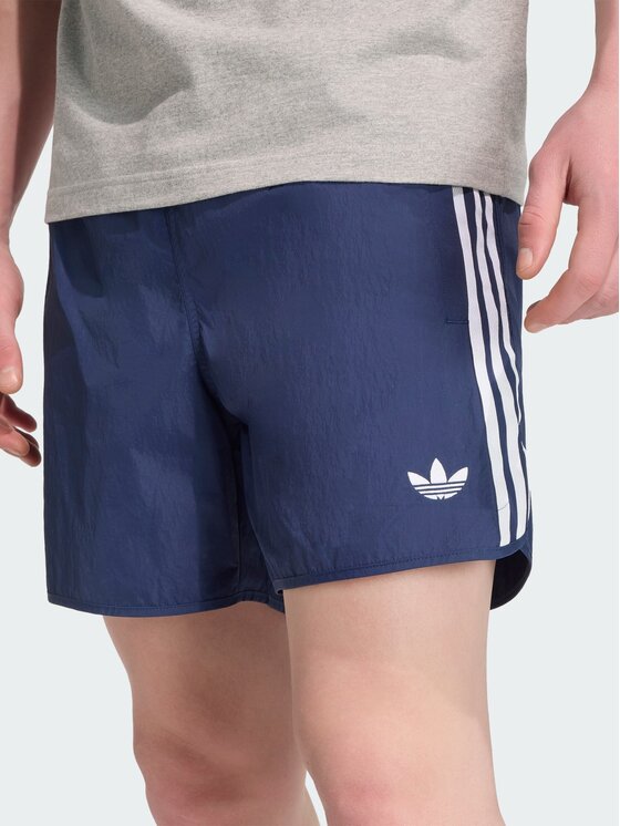 adidas adidas Szorty materiałowe 159299 Niebieski jasny Regular Fit