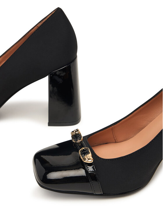 LOVE MOSCHINO LOVE MOSCHINO Κλειστά παπούτσια JA10319G1PIM200A Μαύρο