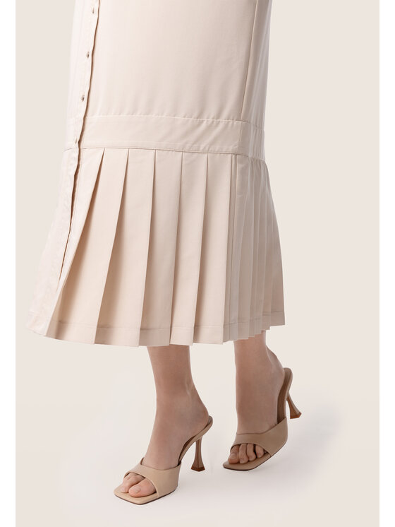 QUIOSQUE QUIOSQUE Sukienka codzienna 4UM002 Beżowy Regular Fit