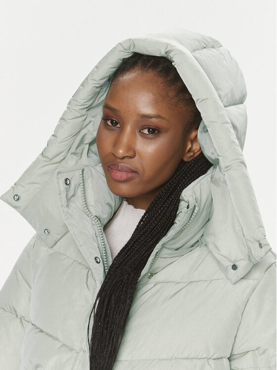 Calvin Klein Calvin Klein Зимно яке Modern K20K205947 Зелен Relaxed Fit