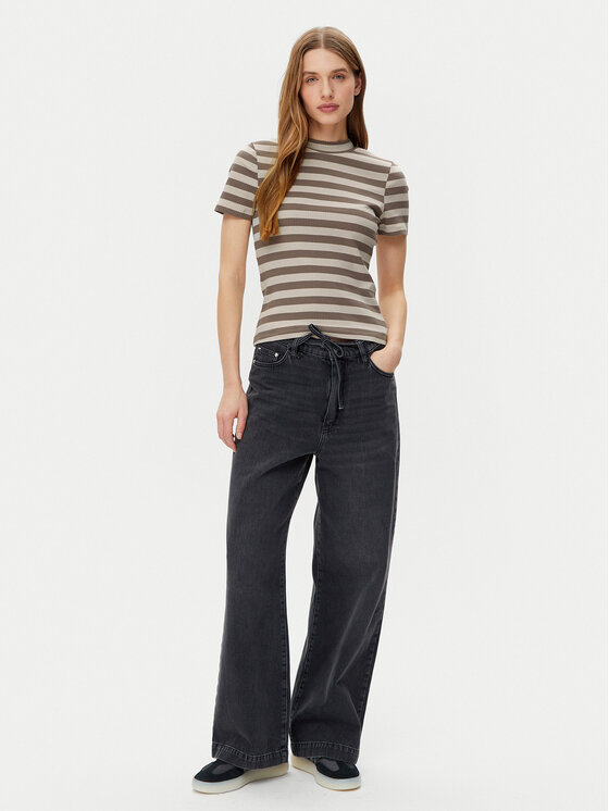 Noisy May Noisy May T-shirt Elinor 27033178 Bež Slim Fit