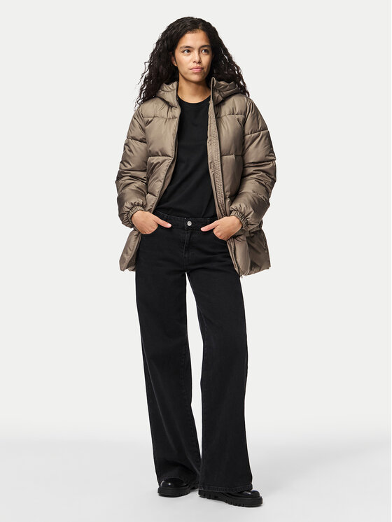 Pieces Pieces Зимно яке Maddie 17150938 Бежов Relaxed Fit