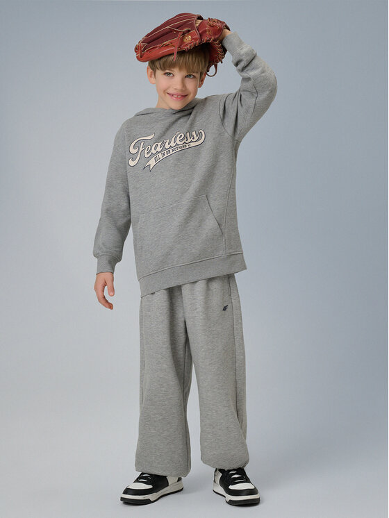 4F 4F Spodnie dresowe CAMPUS VIBES Szary jasny Loose Fit
