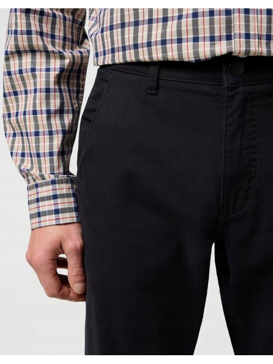 Wrangler Wrangler Chinosy Regular Chino Czarny Chino Fit
