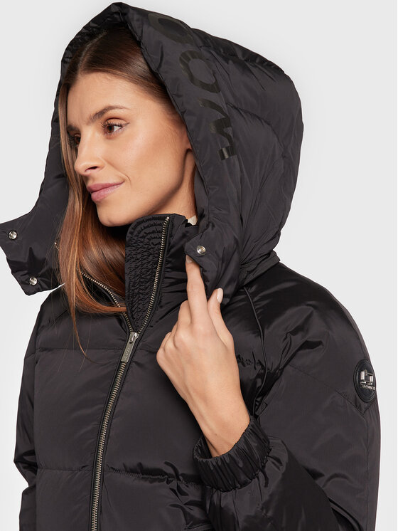 Woolrich Woolrich Vatovaná bunda Alsea CFWWOU0699FRUT1148 Čierna Regular Fit