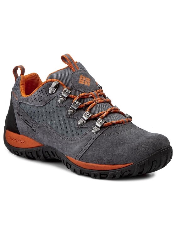 Columbia peakfreak venture best sale low suede wp