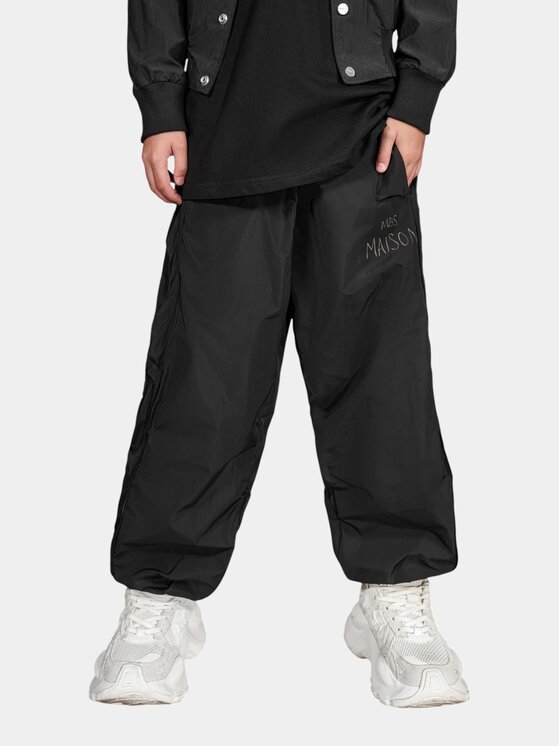 MADE BY SOCIETY MADE BY SOCIETY Spodnie materiałowe Massif - P37666 Czarny Basic Fit