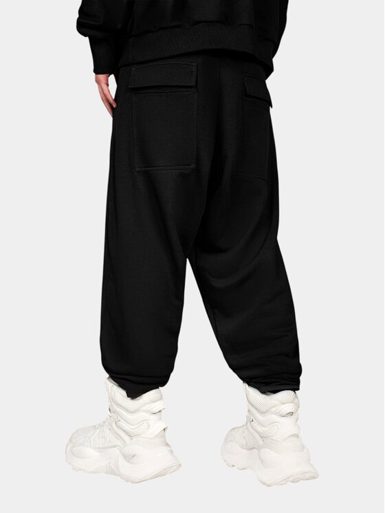 MADE BY SOCIETY MADE BY SOCIETY Spodnie materiałowe Vanguard - P17179 Czarny Basic Fit