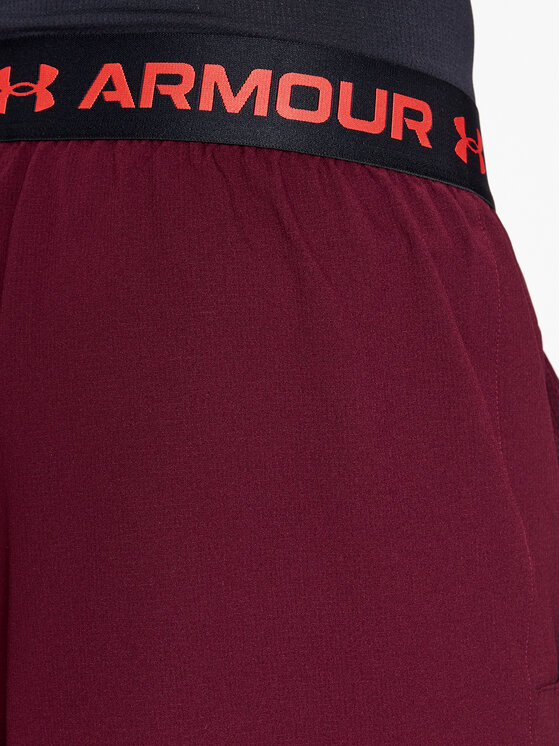 Under Armour Under Armour Szorty sportowe Ua Vanish Woven 6In Shorts 1373718 Bordowy Fitted Fit