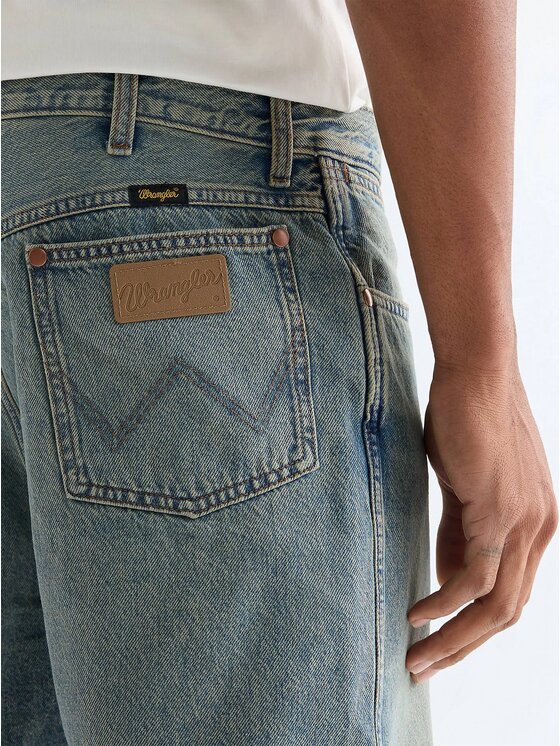 Wrangler Wrangler Szorty jeansowe COWBOY SHORTS Niebieski Straight Fit