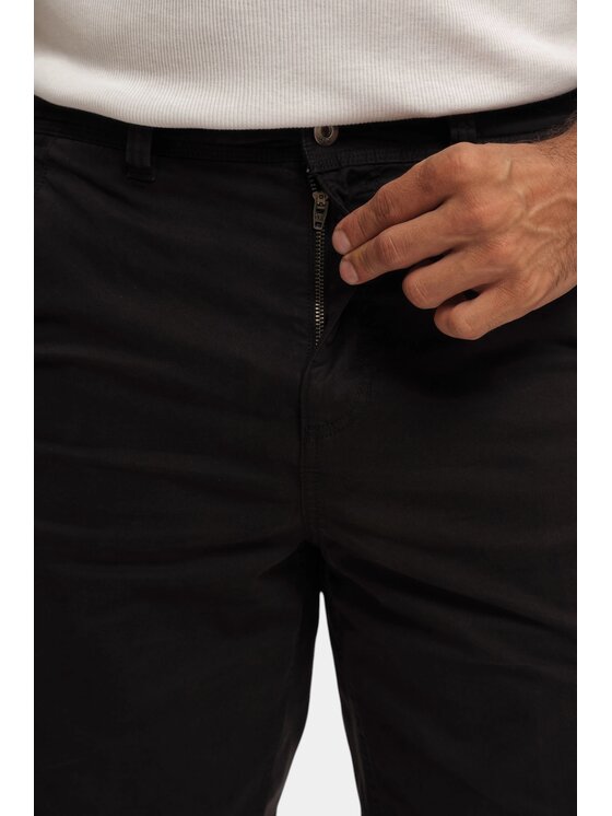 Mustang Mustang Pantaloncini di tessuto Style Houston Nero Loose Fit