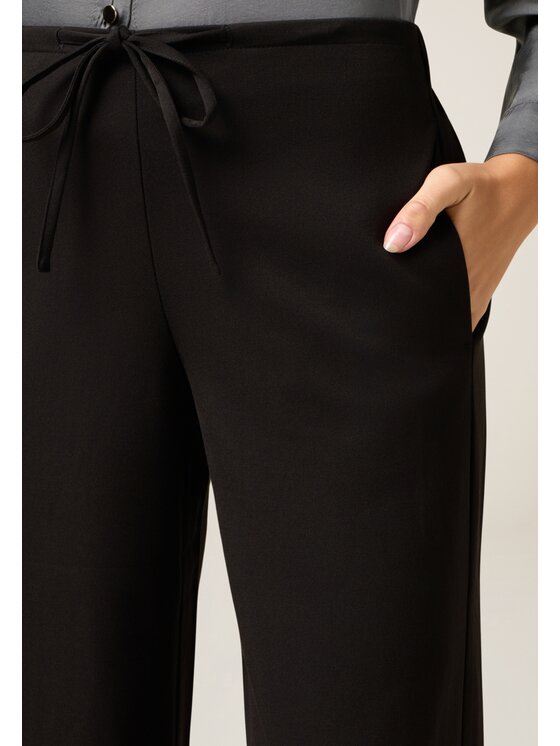 Oltre Oltre Pantaloni di tessuto P009J002464N033 Nero Baggy Fit