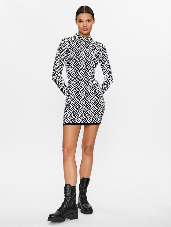 Glamorous Glamorous Pletena obleka CK6805 Črna Slim Fit