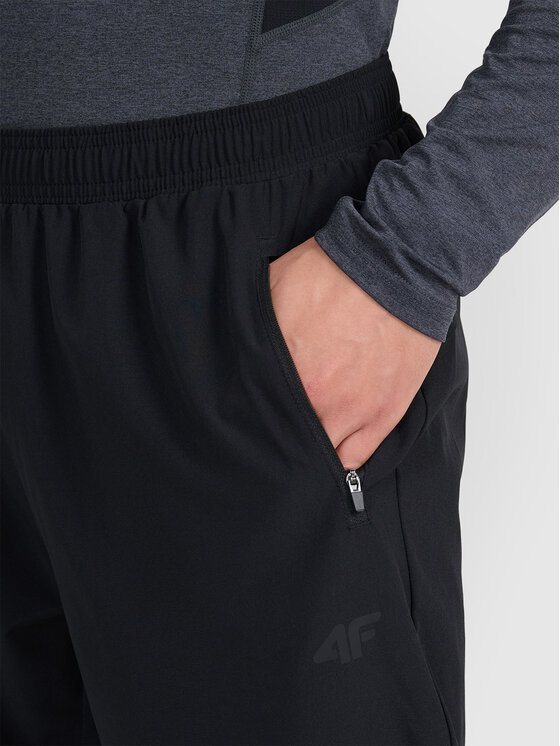 4F 4F Spodnie dresowe MULTI ACTIVE Czarny Regular Fit