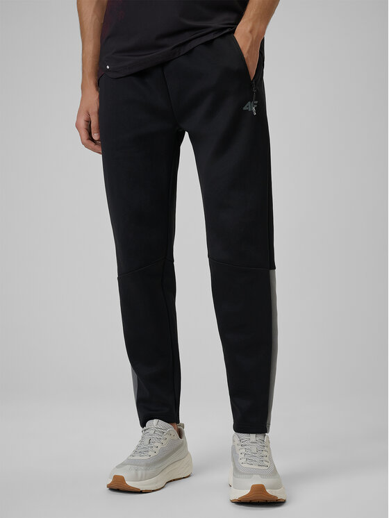 4F 4F Spodnie dresowe VICTORY PACK Czarny Regular Fit