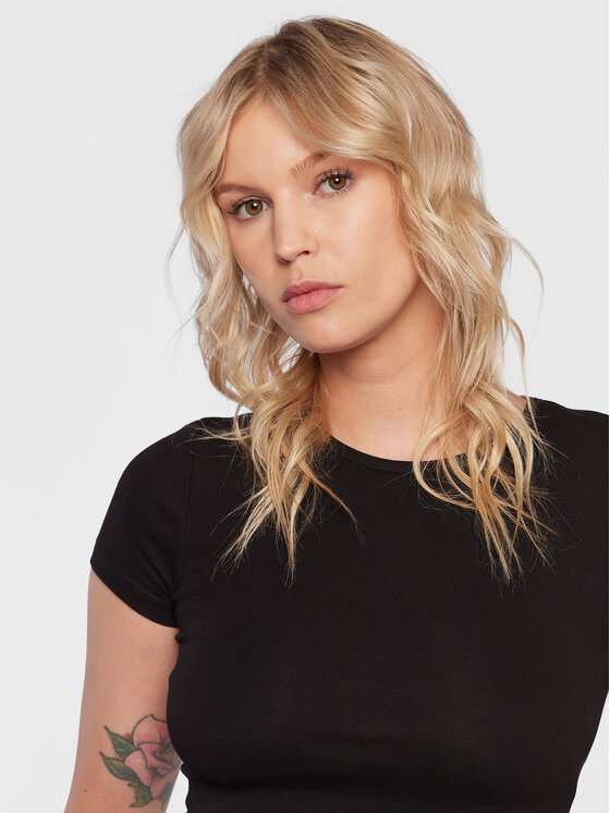 Gina Tricot Gina Tricot T-särk Basic 17957 Must Slim Fit