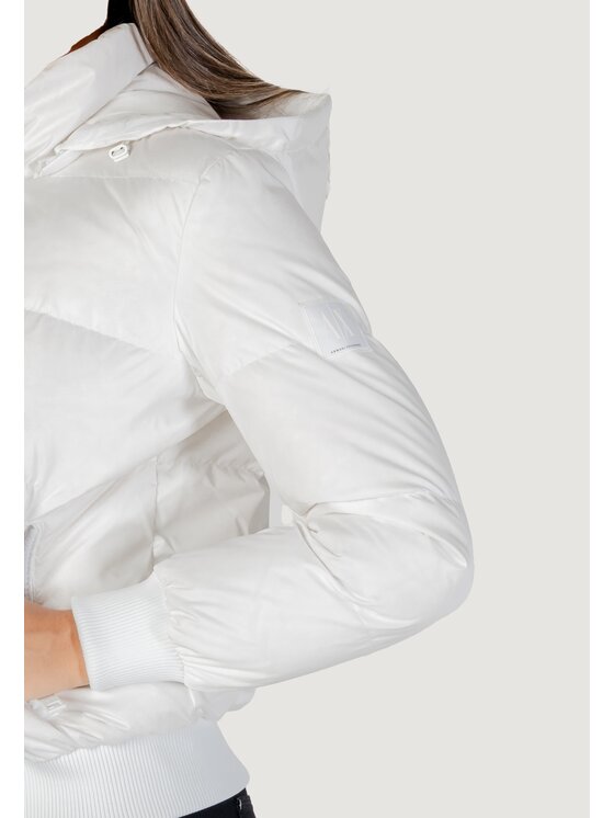 Armani Exchange Armani Exchange Kurtka puchowa DOWN JACKET Biały Casual Fit