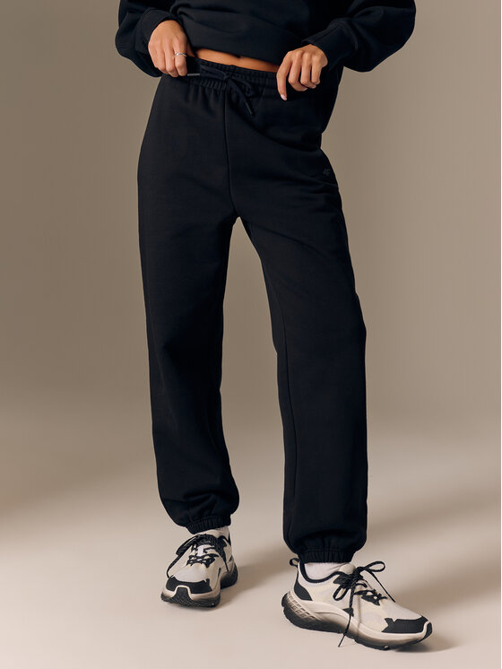 4F 4F Spodnie dresowe BLOOM MODE Czarny Regular Fit