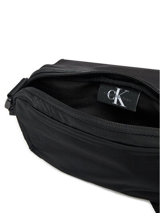 Calvin Klein Jeans Calvin Klein Jeans Taška cez rameno Over Webbing K50K512566 Čierna