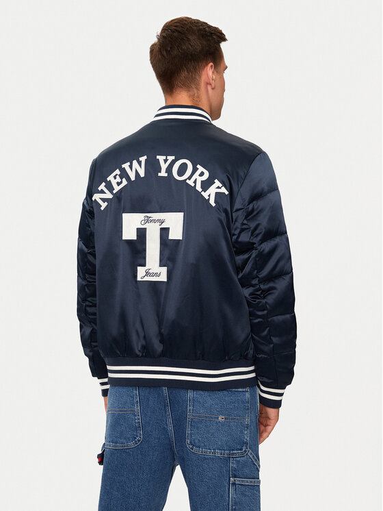 Tommy Jeans Tommy Jeans Zimska jakna DM0DM20468 Tamnoplava Regular Fit