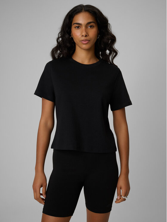 4F 4F T-Shirt ESSENTIALS Czarny Regular Fit