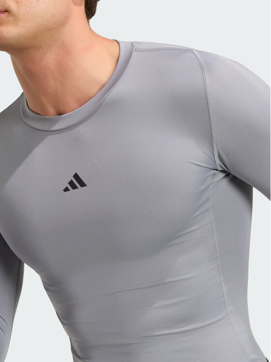 adidas adidas Koszulka techniczna 136943 Szary Fitted Fit