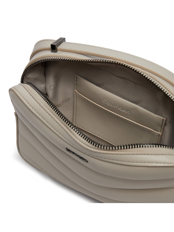 Calvin Klein Calvin Klein Torbica Line Quilt Camera Bag K60K612114 Siva