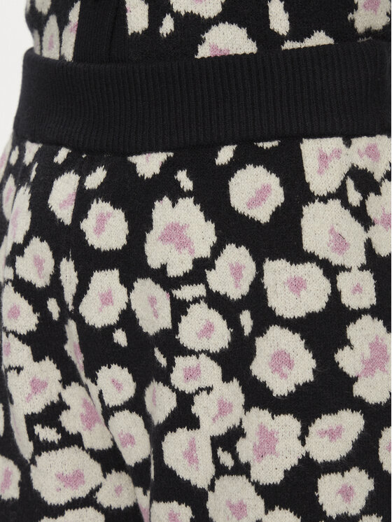Ugg Ugg Medžiaginiai šortai Shaina 1152852 Juoda Regular Fit