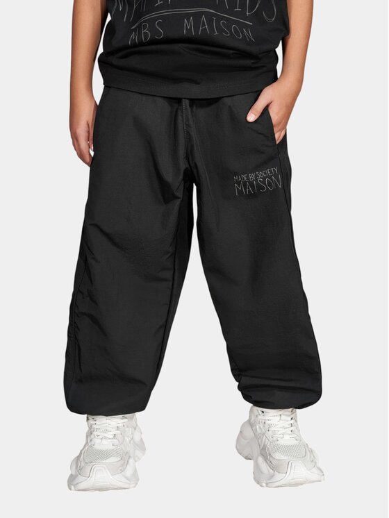 MADE BY SOCIETY MADE BY SOCIETY Spodnie materiałowe QUTE - P37779 Czarny Basic Fit