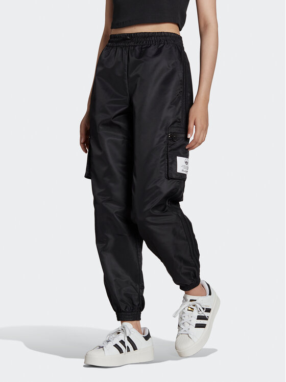 adidas Pantaloni da tuta Nylon Utility Joggers HL9067 Nero Regular Fit Modivo