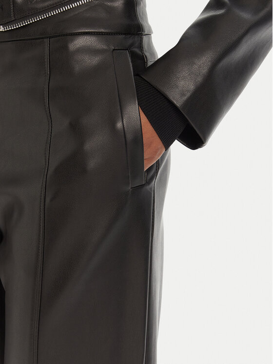 KARL LAGERFELD KARL LAGERFELD Hose aus Kunstleder A3W10091 Schwarz Straight Fit