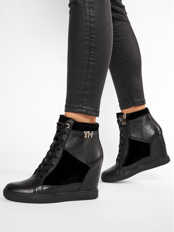 Tommy Hilfiger Sneakersy Hardware Sneaker Wedge FW0FW04303 Czarny |  Modivo.pl