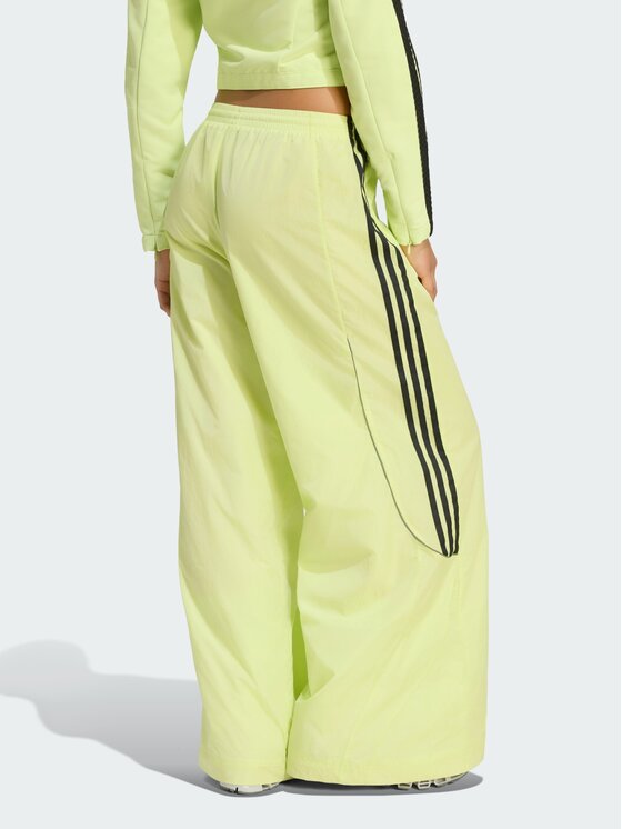 adidas adidas Spodnie dresowe 168173 Żółty Loose Fit