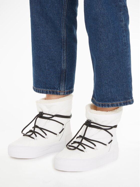 Calvin Klein Jeans Calvin Klein Jeans Śniegowce Bold Vulc Flatf Snow Boot Wn YW0YW01181 Biały
